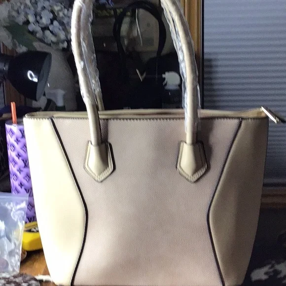 Leather Tan Shoulder - Picture 1 of 1